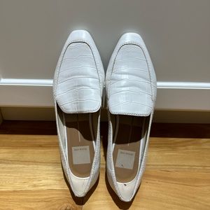 Ivory/white flats Dolce Vita, size 6.5